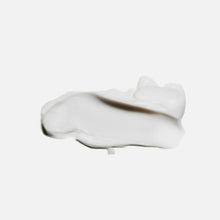 Load image into Gallery viewer, A dollop of thick, creamy white body butter moisturiser from LALICIOUS Signature Collection. Available at Stylecom.nz 