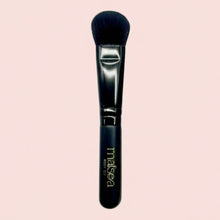 Load image into Gallery viewer, Matcha mask brush with black handle and soft bristle head on a light pink background. Makes matcha mask application easier and less messy. Available at Stylecom.nz 